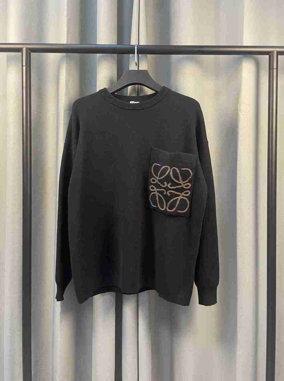 Men’s Loewe Loose Fit Crewneck Pocket Knit Sweater
